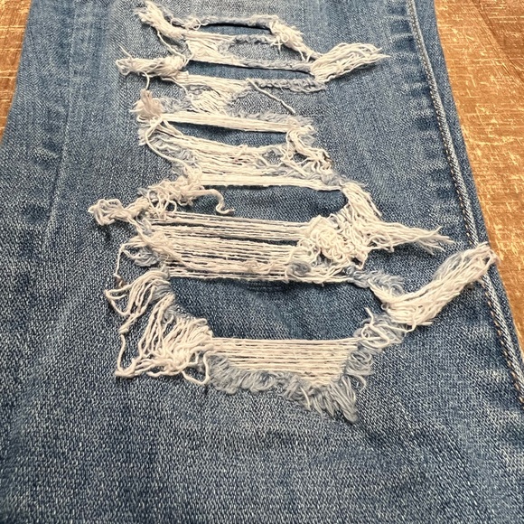 American Eagle Distressed High Rise Jegging - Picture 12 of 13